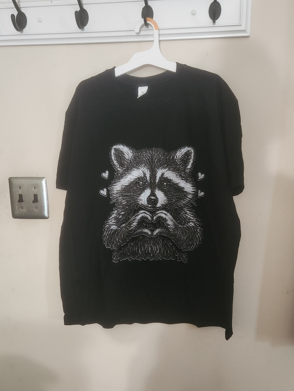 🎉 Raccon Love Tee